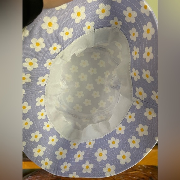 Ulta Lavender Daisy Bucket Hat One Size - Picture 3 of 4